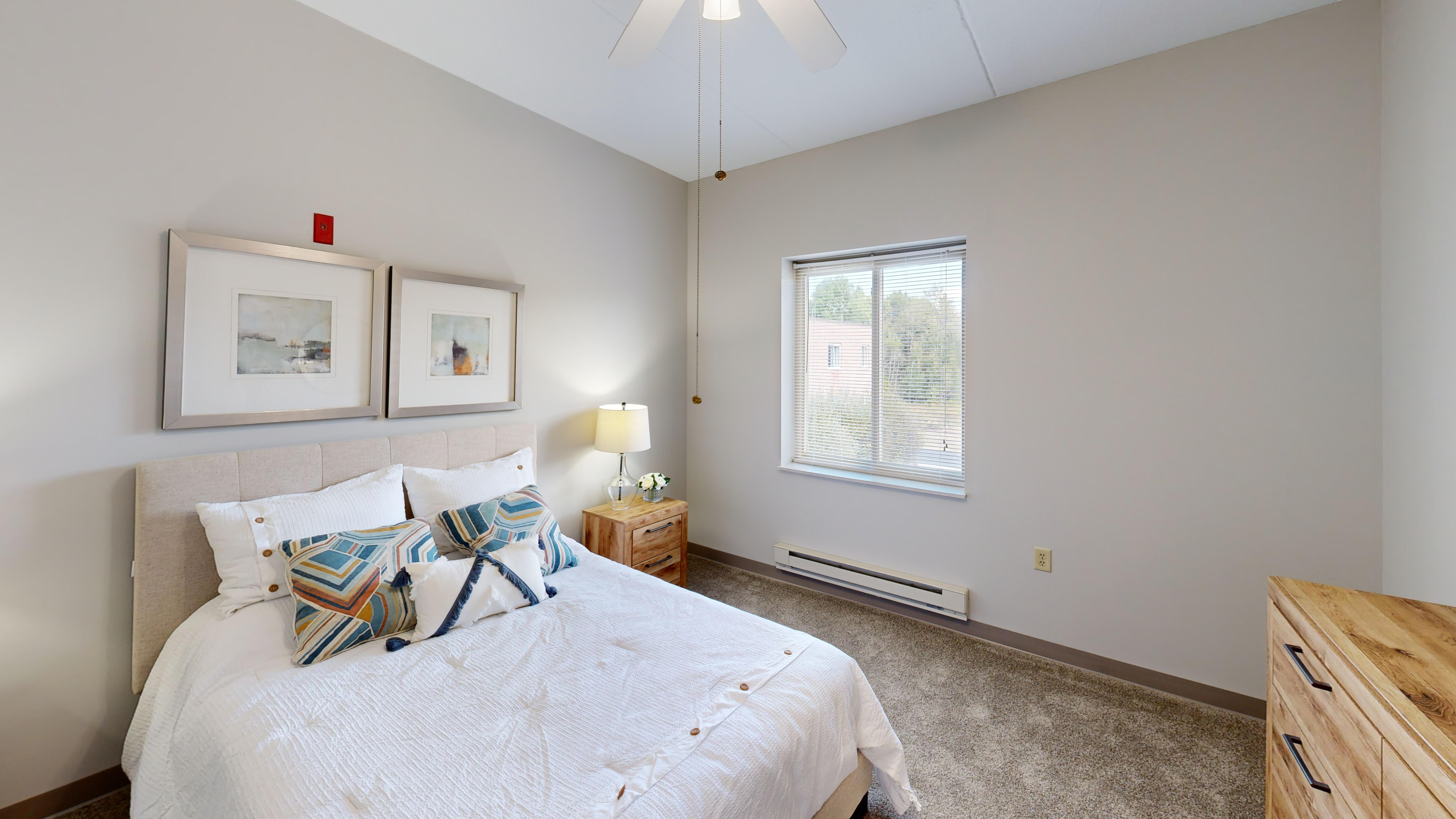 WOAK-WINDSOR Floor Plan - Bedroom